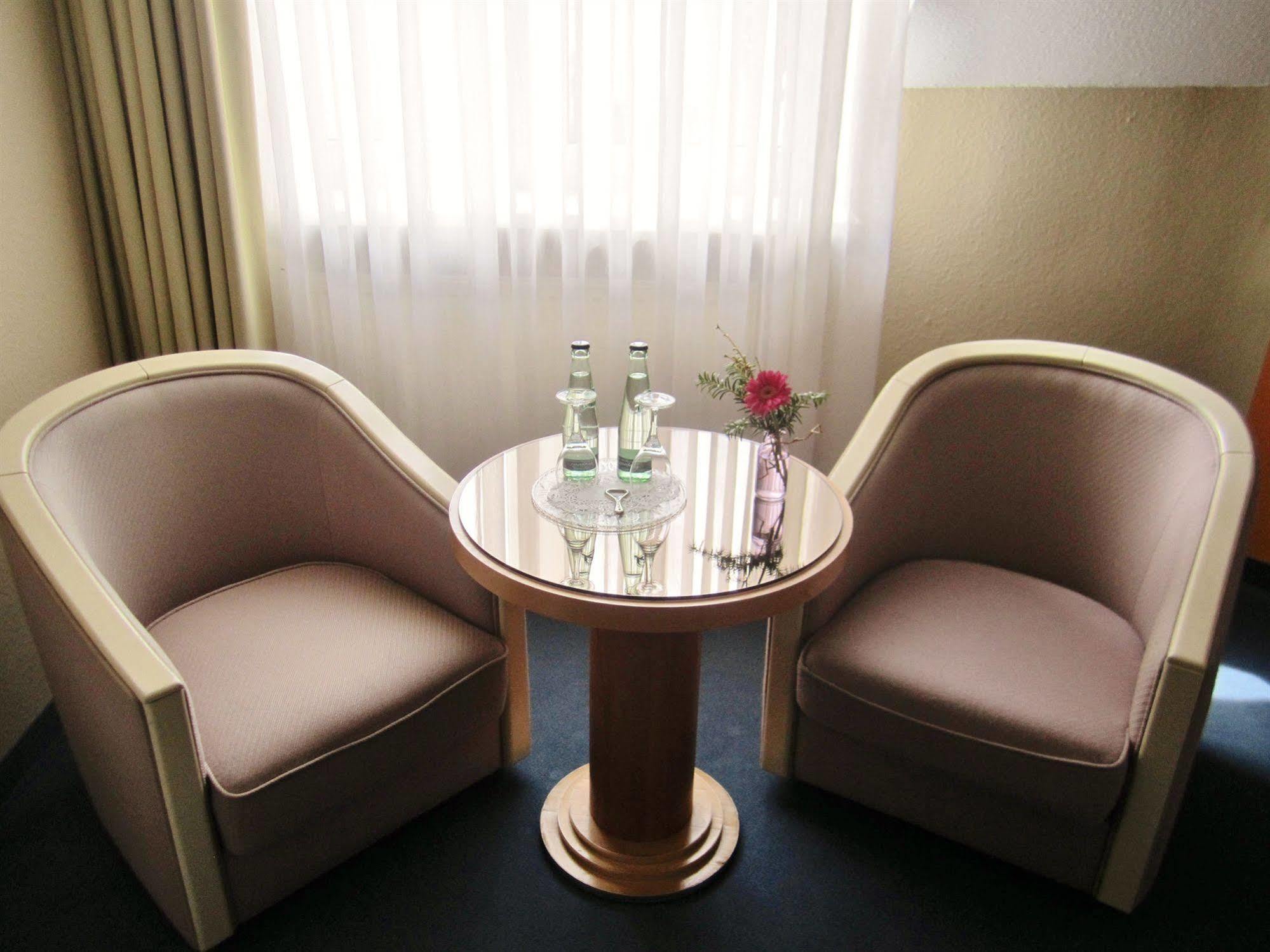 Ilmenauer Hof Hotell Exteriör bild